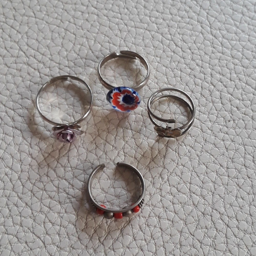 ♥️Y2K VINTAGE♥️4 set of rings